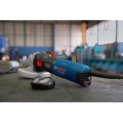 Bosch Profesyonel GWS  17-150 S Devir Ayarlı Avuç Taşlama - 06017D0600